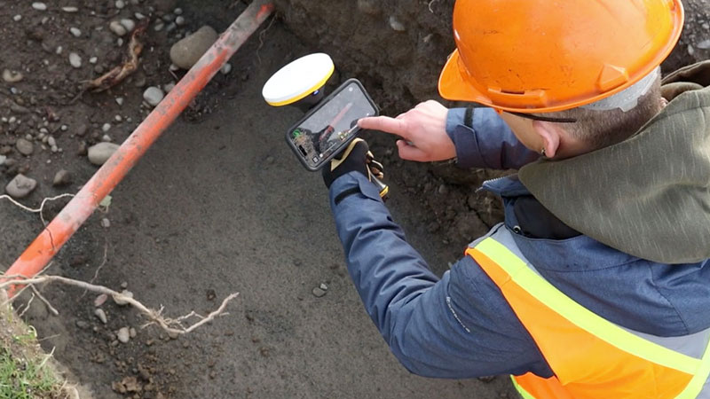 Trimble SiteVision בשטח — איתור תשתיות תת-קרקעיות בלי חפירה, NAVTECH